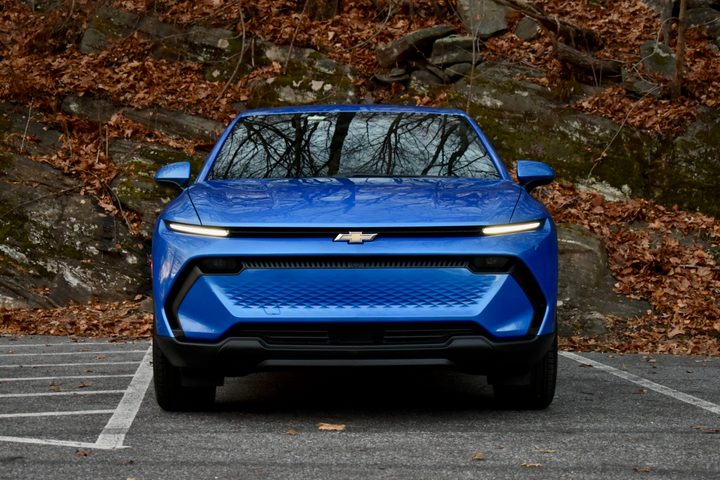 2025 Chevrolet Equinox EV front view.