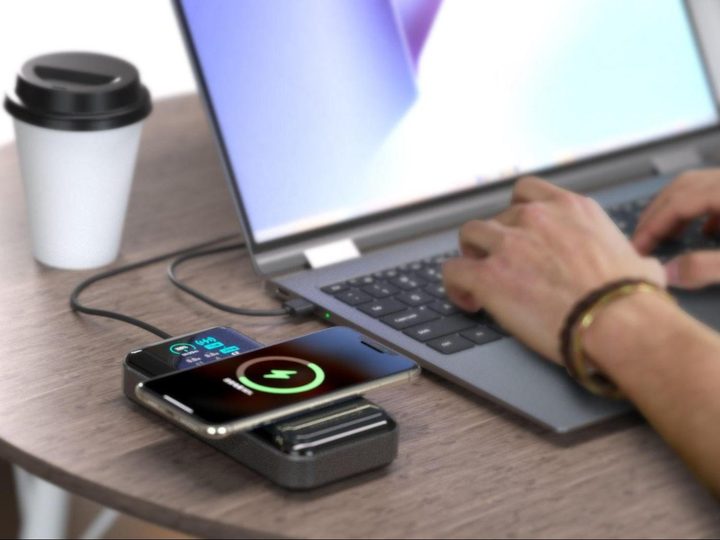 Denvix PowerX on desk powering laptop