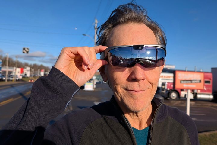 Lawaken Technologies Lawk One smart glasses have a built-in camera.