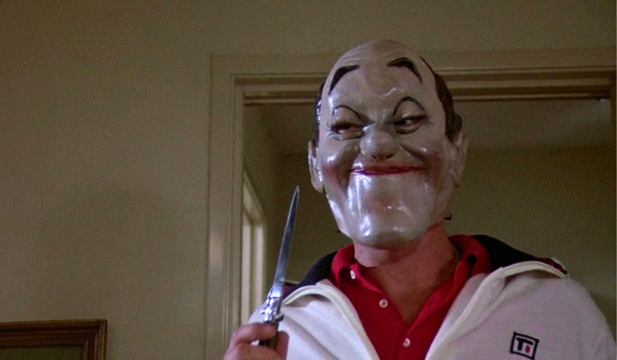 The masked killer in New Years Evil