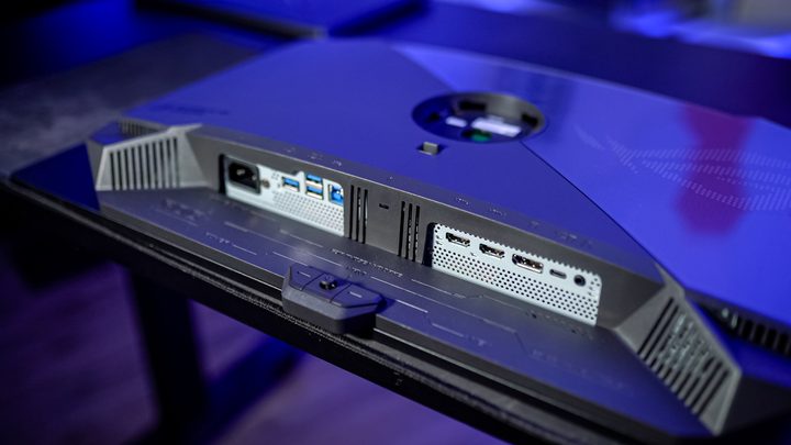 Ports on the Asus ROG Swift PG27UCDM.