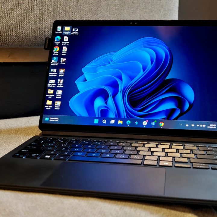 Asus ProArt PZ13 with the keyboard.