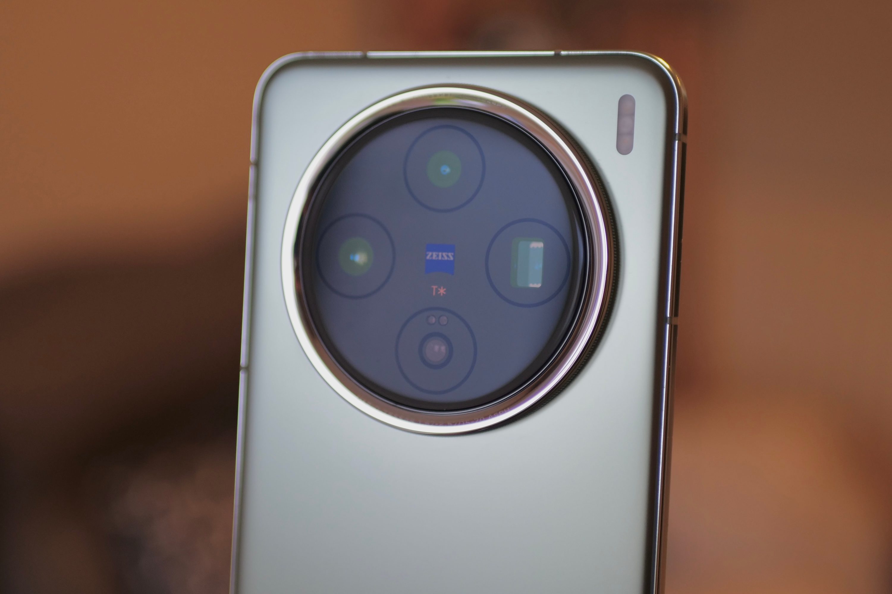 This Vivo phone has the most exquisite camera design I've seen