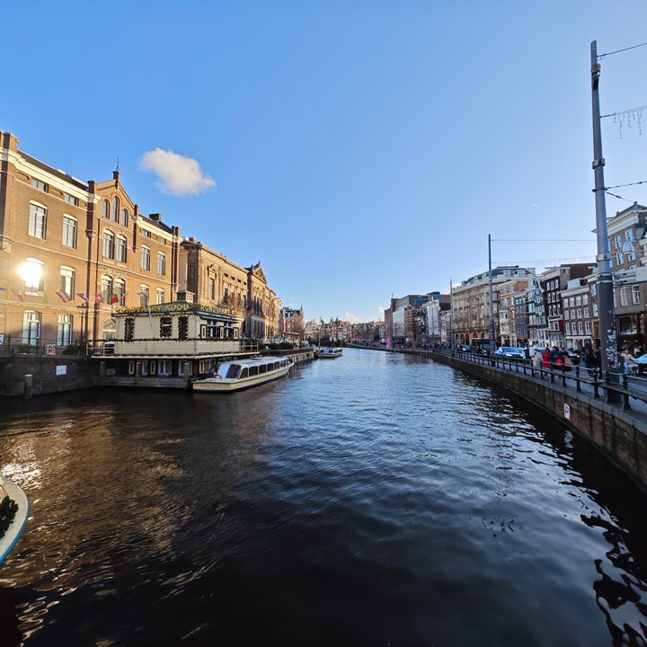 A photo taken with the Xiaomi 14 Ultra's wide-angle camera.