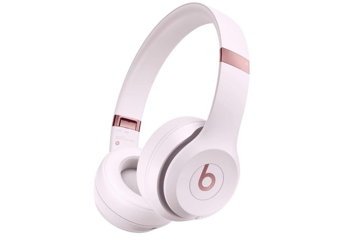 Cloud Pink Beats Solo 4 wireless headphones
