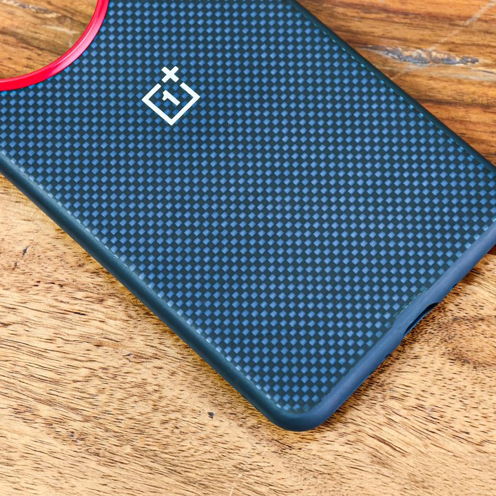 these accessories leveled up my oneplus 13 experience aramid fiber magnetic case