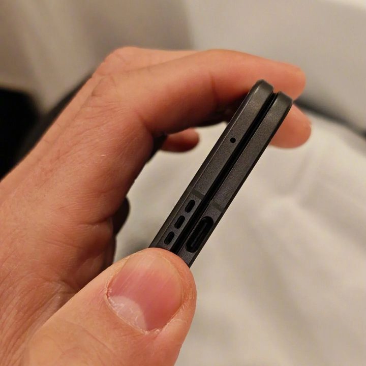 Oppo Find N5 leaked images.