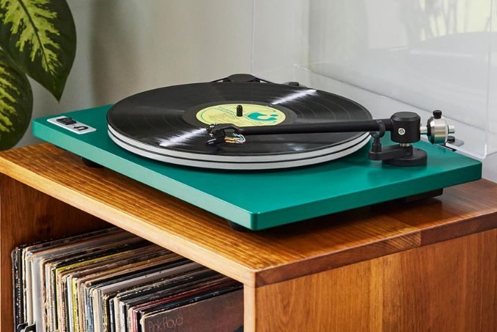 retro turntable