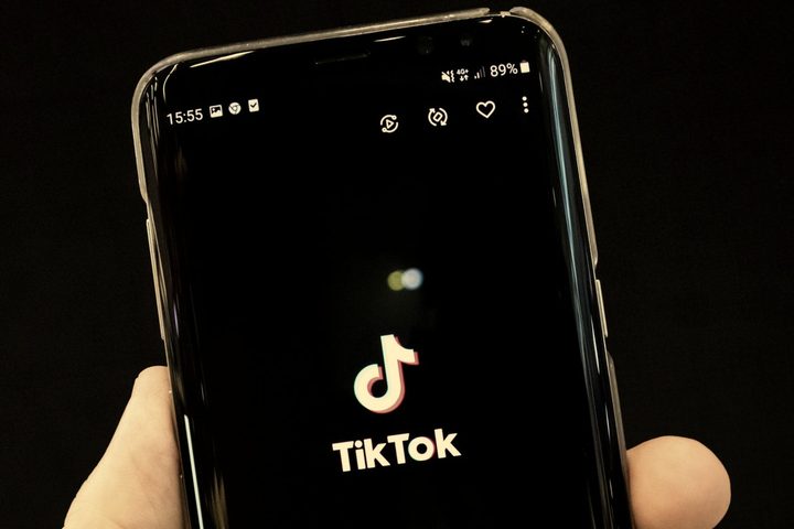 TikTok splash screen on an Android phone.