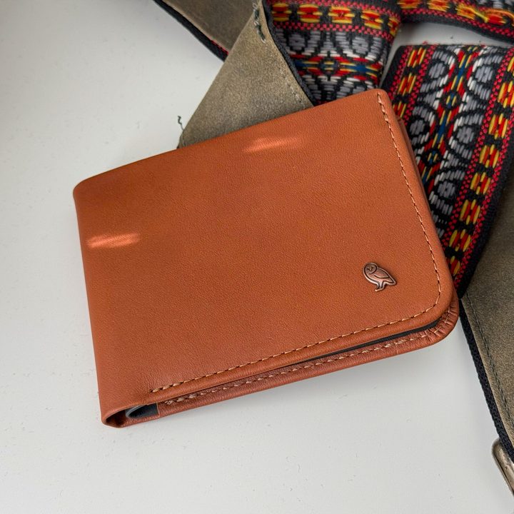 best smart wallets bellroy hide and seek