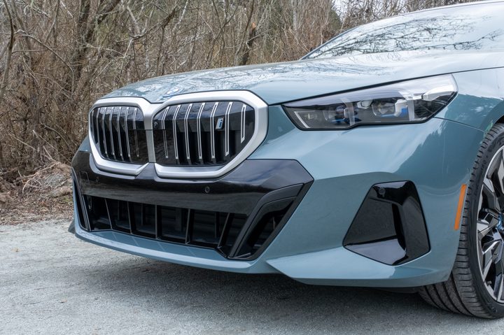 BMW i5 front