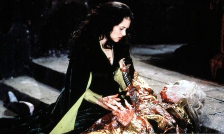 Mina sits beside Dracula in Bram Stoker's Dracula.