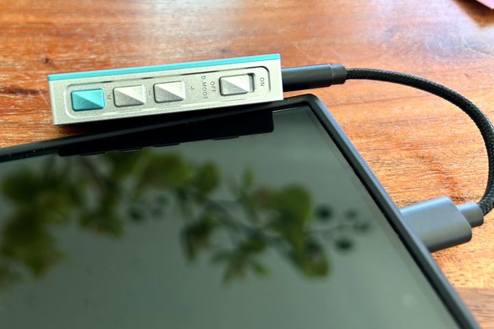 Fiio KA15 mobile headphone DAC/amp.