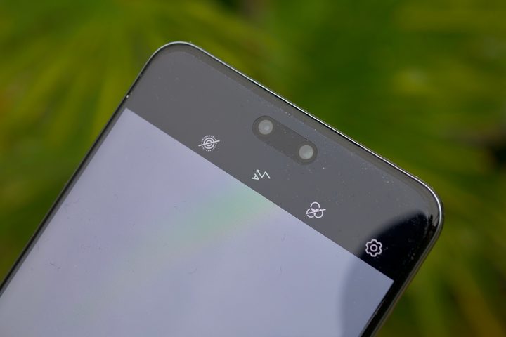 The Huawei Nova 13 Pro's selfie cameras.
