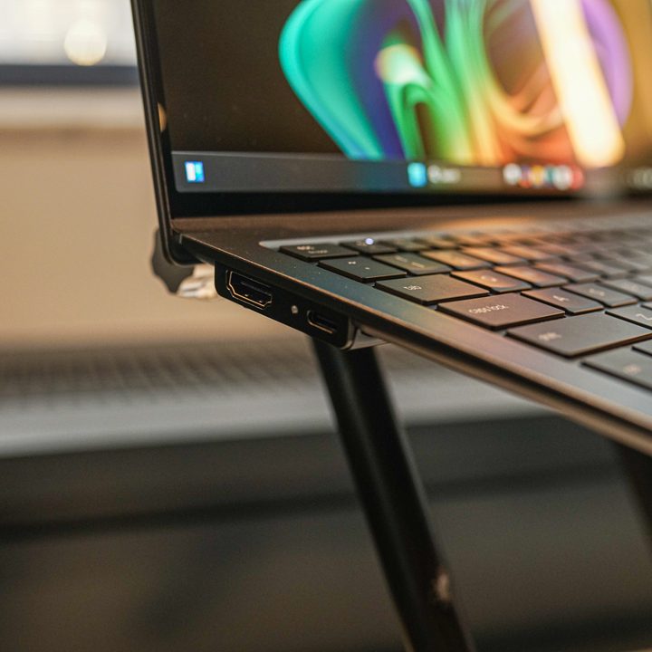 lenovo removes trackpoint thinkpad ces 2025 x9 3