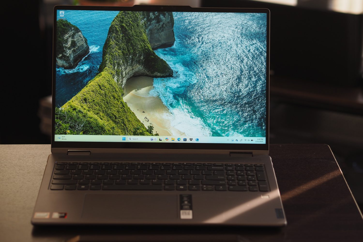 Lenovo Yoga 7 2-in-1 16 review: a $650 laptop that could cost