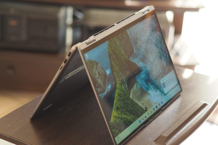 Lenovo Yoga 7 2-in-1 16 tent mode showing display and hinges.