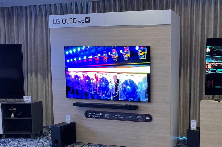 The LG G5 OLED TV displayed in a suite at CES 2025.