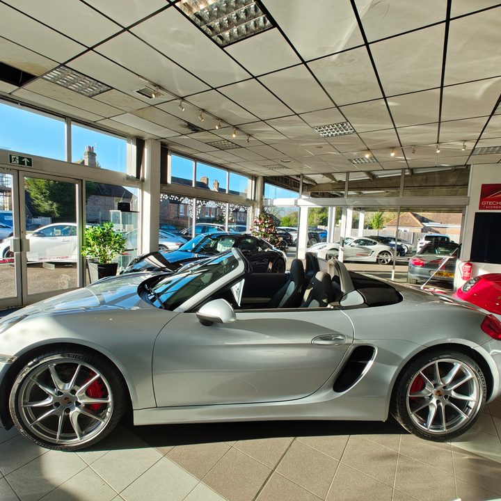 A photo taken using the Nothing Phone 2's wide-angle camera.