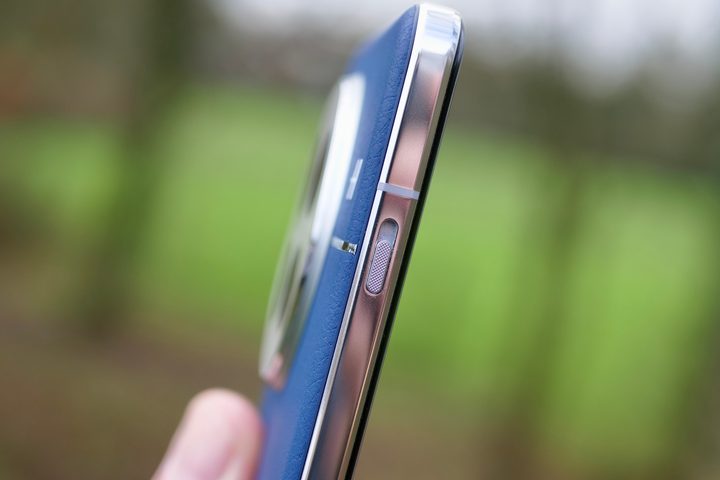The OnePlus 13's Alert Slider.