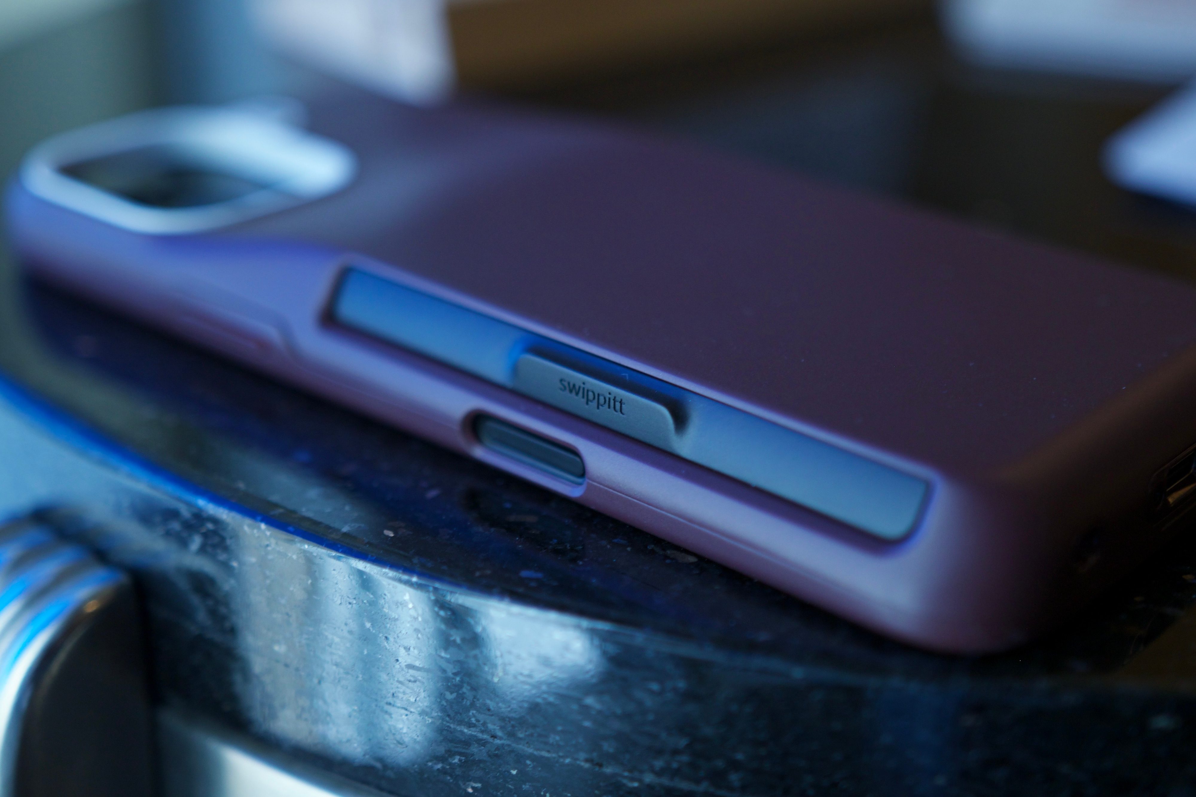 The side of a Swippitt Link case, showing the battery pack.