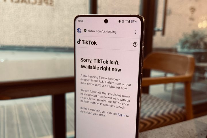 TikTok access block message in the US.