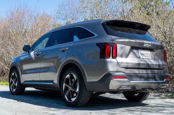 2025 Kia Sorento PHEV rear angle