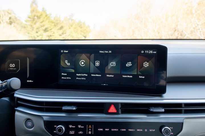 2025 Kia Sorento PHEV infotainment