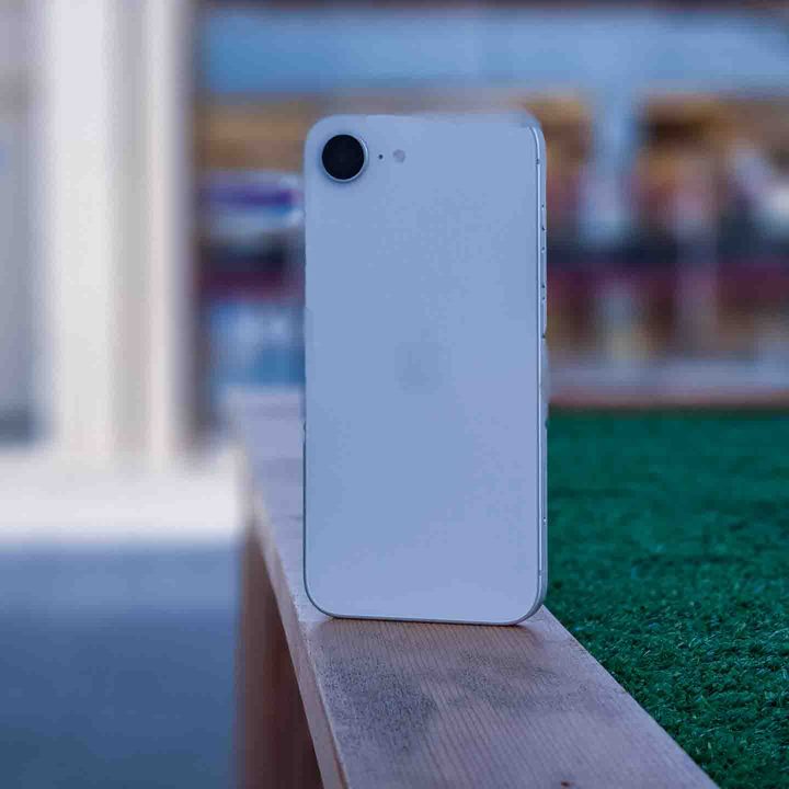 The back of the iPhone 16e in white