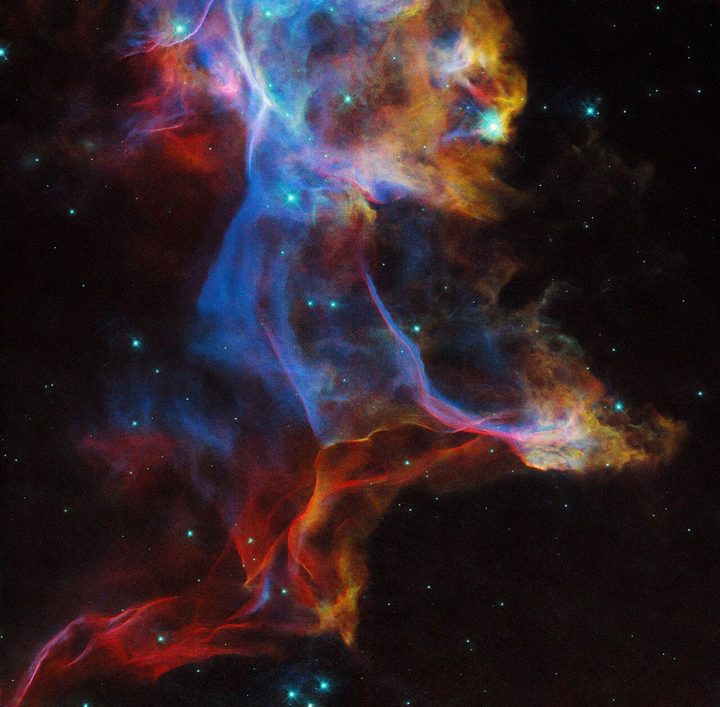 In this NASA/ESA Hubble Space Telescope image, Hubble once again lifts the veil on a famous — and frequently photographed — supernova remnant: the Veil Nebula.