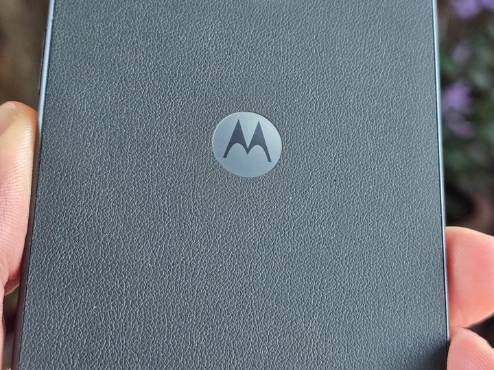 Moto G 2025 vegan leather backing