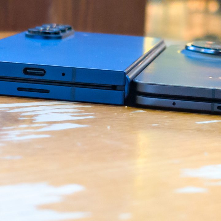 Galaxy Z Fold 6 and Oppo Find N5 lying flat on a table to show the difference in the thickness