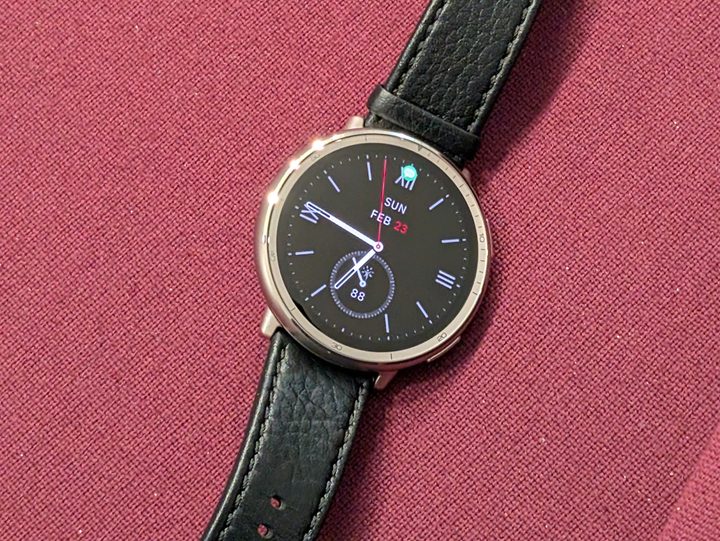 Hero picture of the Amazfit Active 2