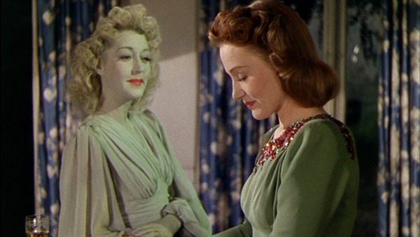 Kay Hammond and Constance Cummings in Blithe Spirit.