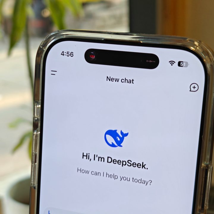 DeepSeek AI chatbot running on an iPhone.