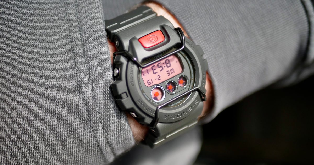 g-shock-x-asrv-front-wrist.jpg 