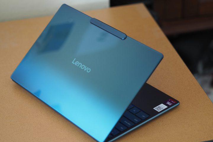 Lenovo Yoga Slim 9i 14 Gen 10 rear view showing glass lid.