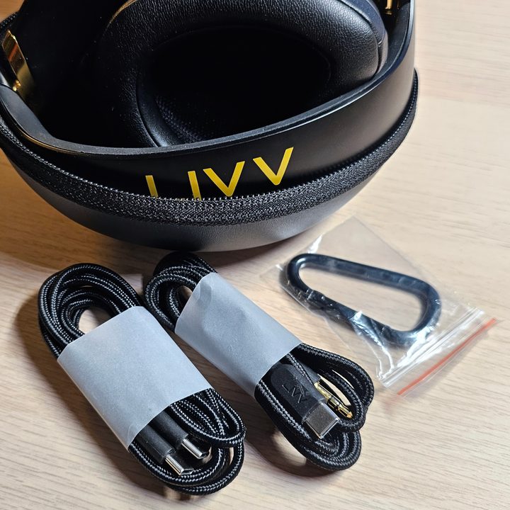 Livv Pro.