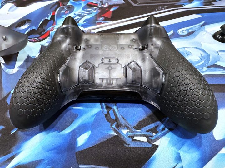 The back side of a Scuf Valor Pro is shown.