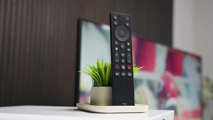 TCL QM6K