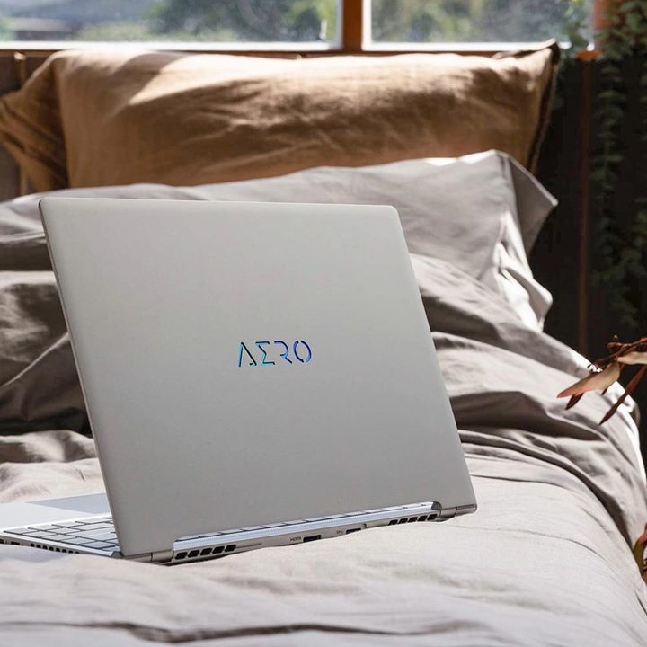AERO 14 laptop