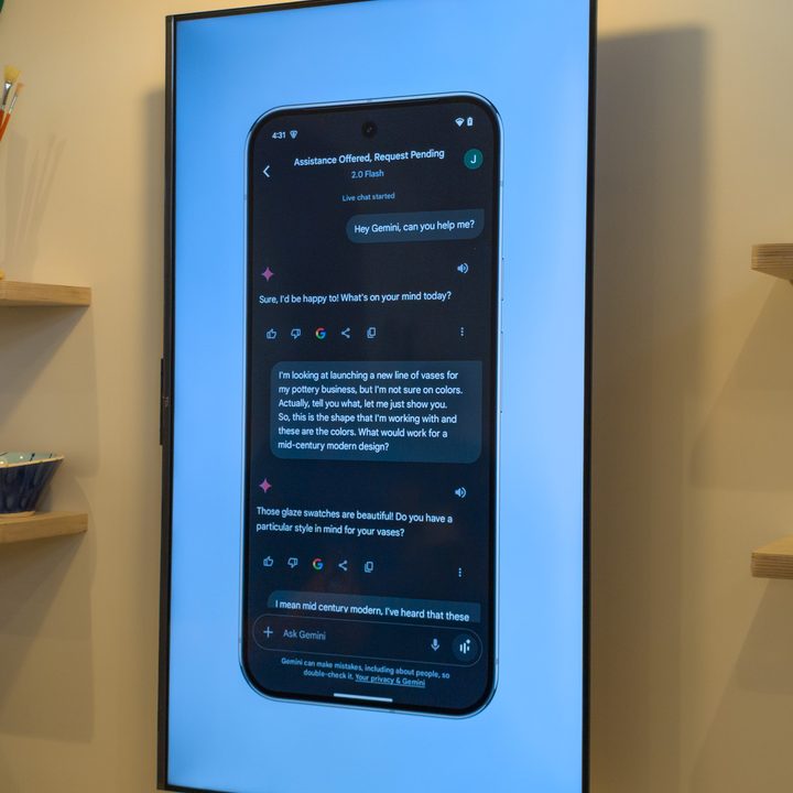 Gemini Live App on the Galaxy S25 Ultra broadcast to a TV showing the Gemini app displaying the transcribe of a conversation and the steps taken