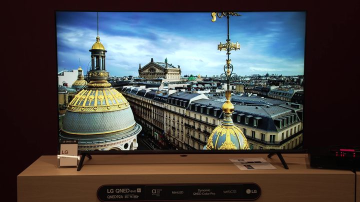 LG QNED92A
