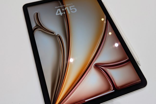 Apple introduces new iPad Air with M3 silicon and unchanged price ...
