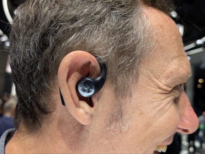 Honor Earbuds Open in ear at MWC