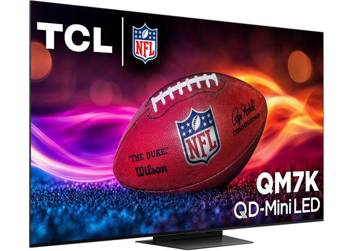 Product photo of TCL QM7K at an angle.