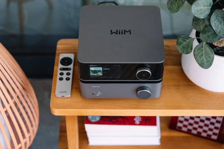 The Wiim Vibelink Amp stacked on top of the Wiim Ultra.