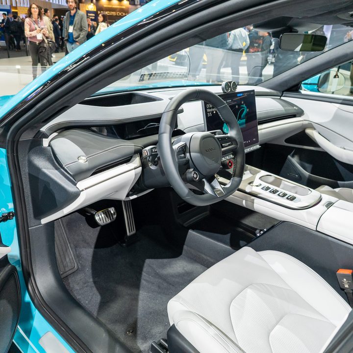 Xiaomi SU7 Max SUV drivers side door open