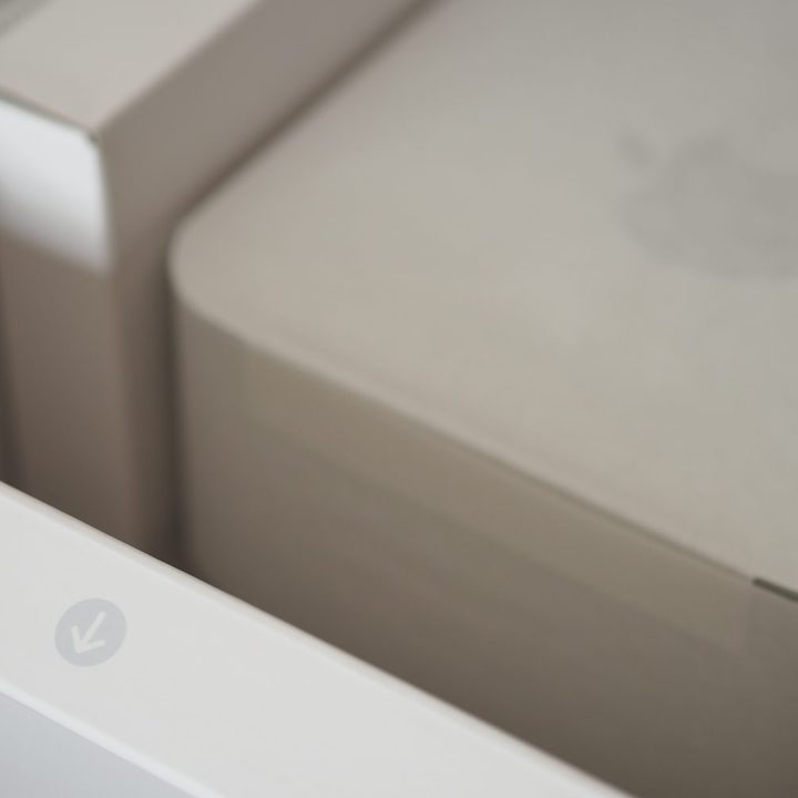 Apple Mac Studio packaging.