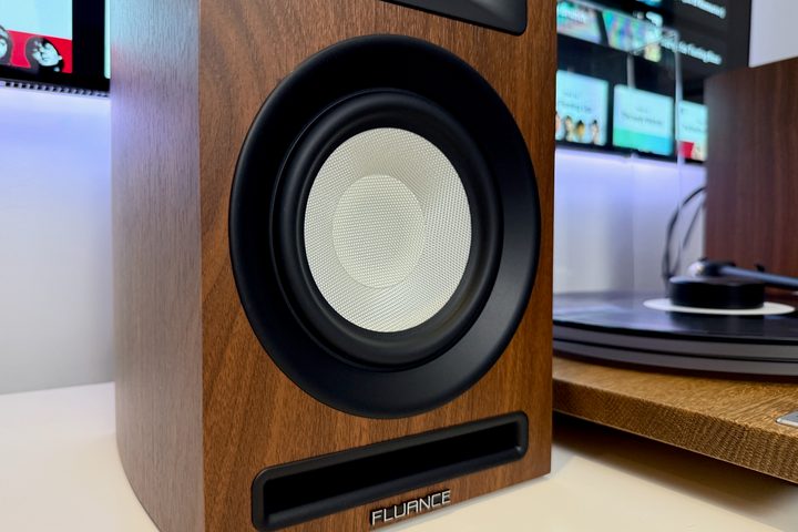The Fluance Ri71 powered bookshelf speakers.